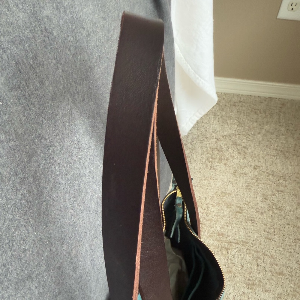BNNU Lagoon Small Zip Tote - Picture 4 of 6